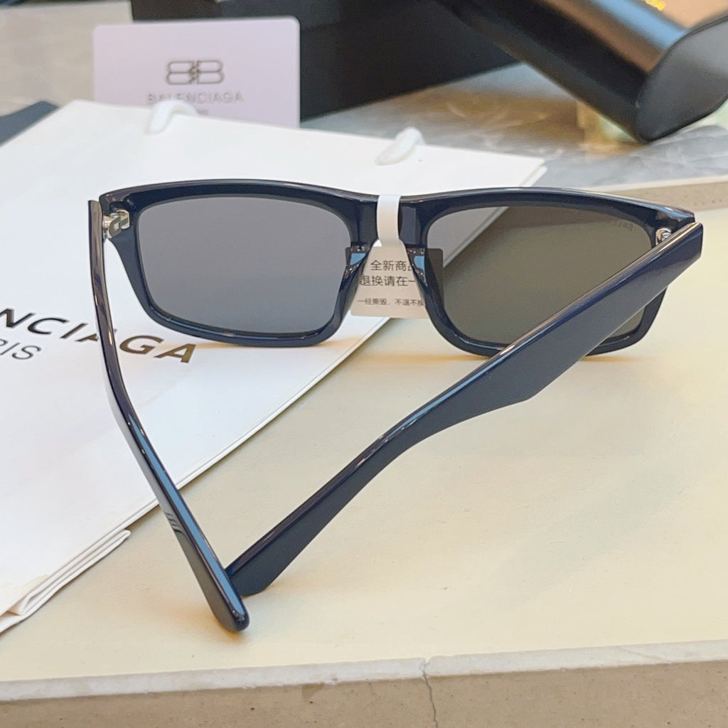 Balenciaga BB0424SK Fashion Black Lens Sunglasses for Men & Women - 416147 - detail image 7