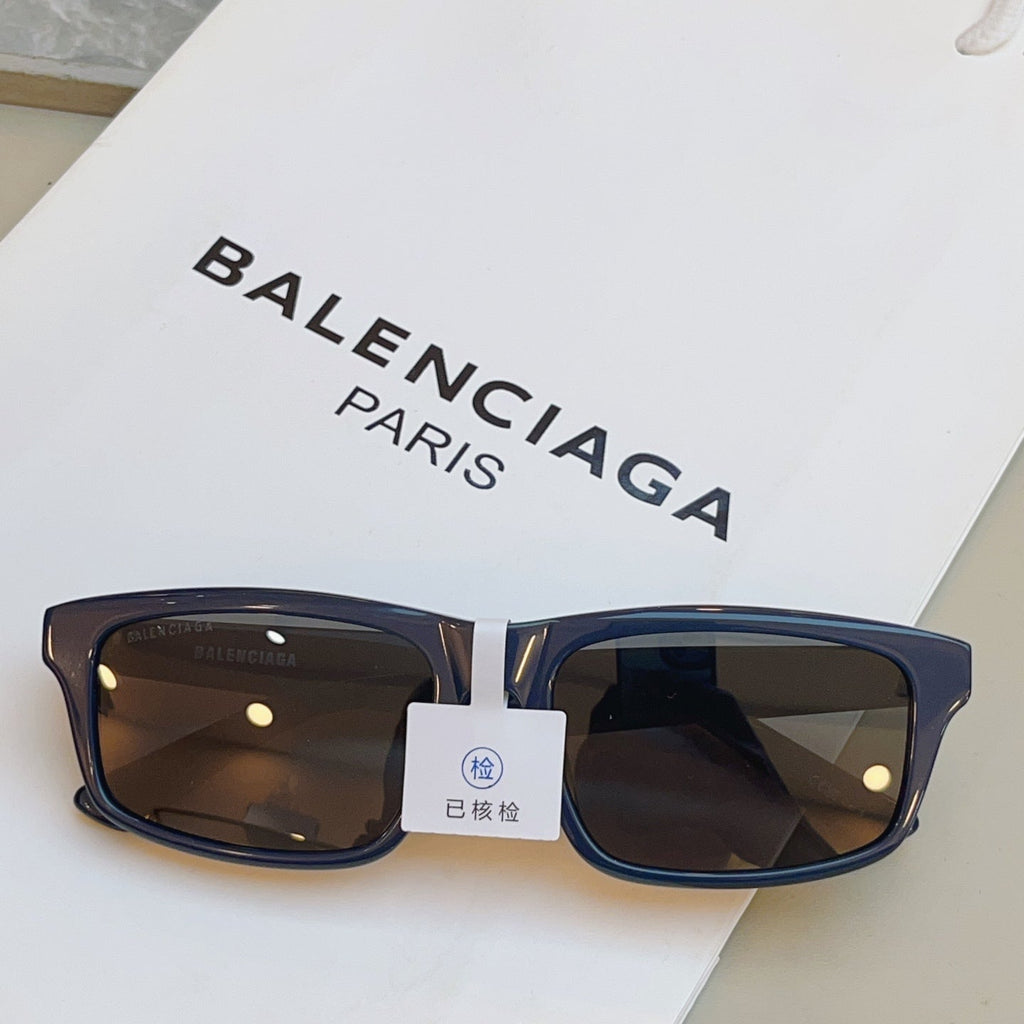 Balenciaga BB0424SK Fashion Black Lens Sunglasses for Men & Women - 416147