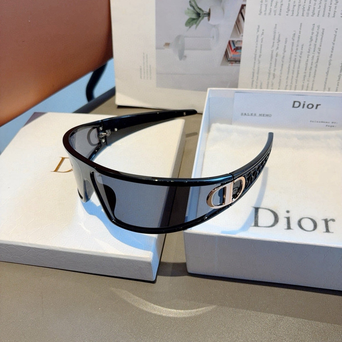 Dior Fashion Blue Lens Sunglasses for Men & Women - 158411