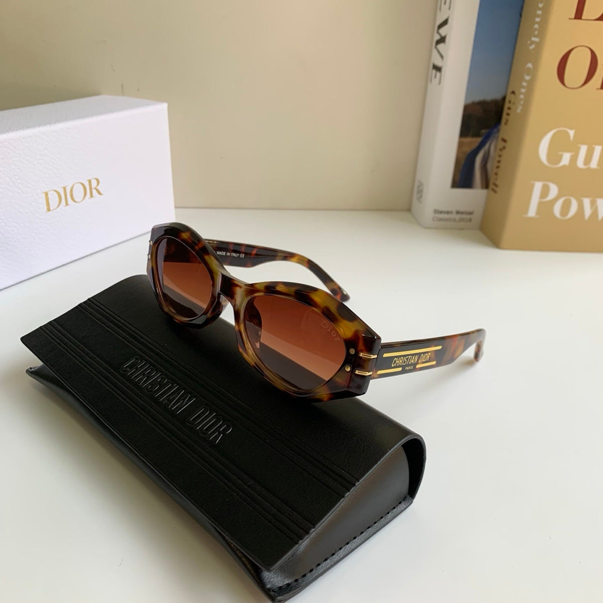 Dior Polarized Cat-Eye Black Lens Sunglasses for Men & Women - 382464 - detail image 4